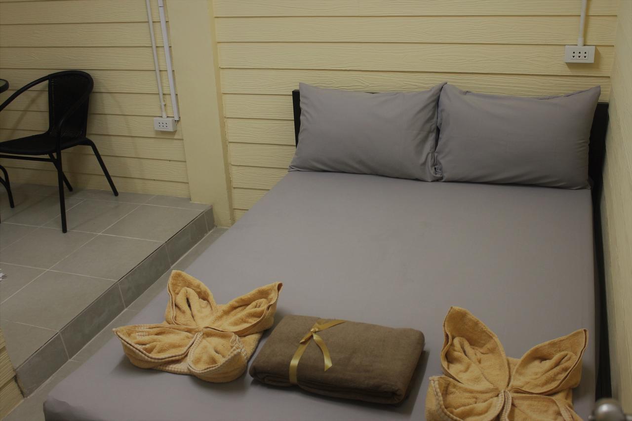 The Oasis Hostel Chinatown (Adults Only) Bangkok Exterior photo
