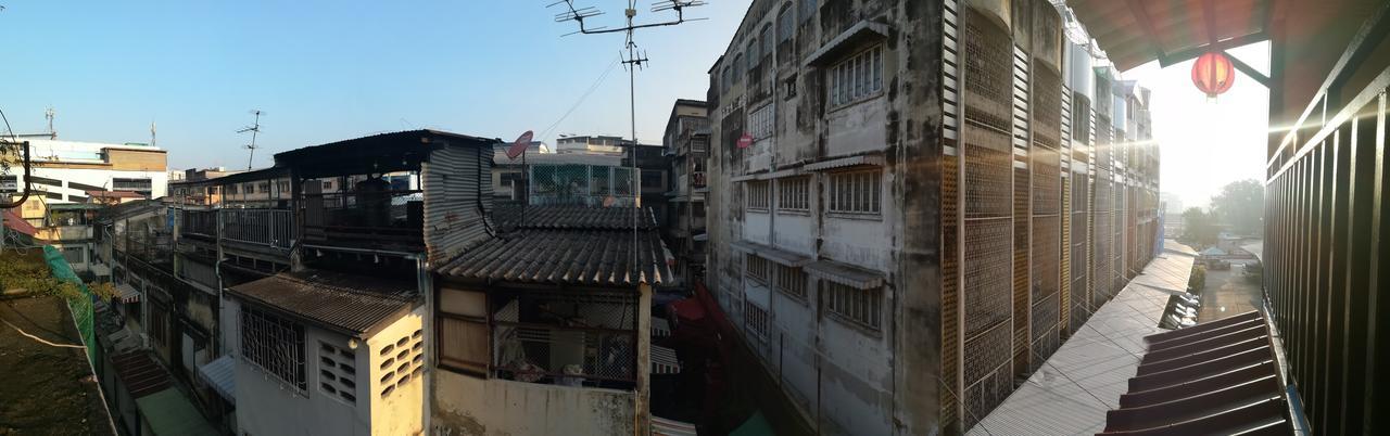 The Oasis Hostel Chinatown (Adults Only) Bangkok Exterior photo